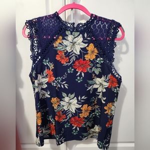 Shein lace sleeve large top